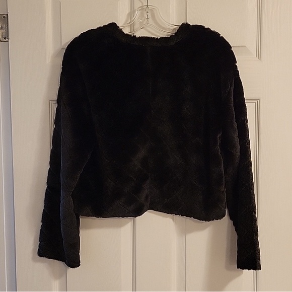 Zara Faux Fur Quilted Black Pullover - Picture 10 of 16